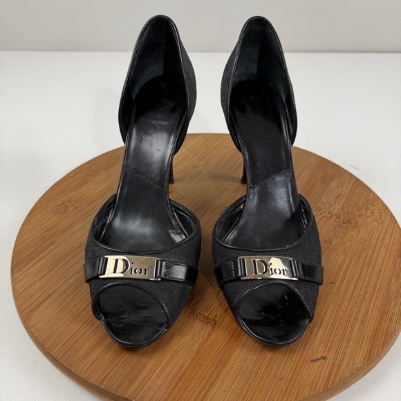 Christian Dior Diorissimo Pattern Black Leather Pumps - Picture 2 of 11